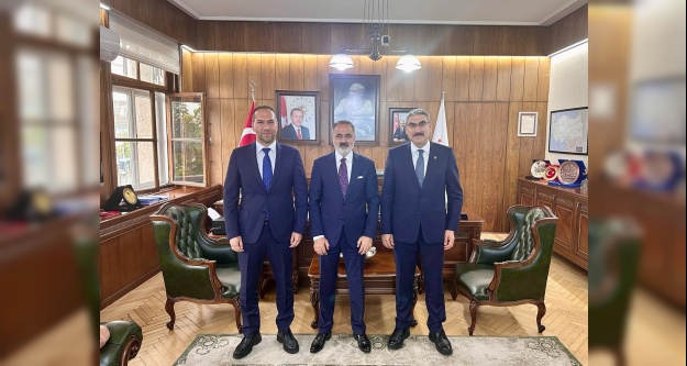 Vekil Uzkurt ve Başkan Özdemir'den Genel Müdür Kurt'a ziyaret